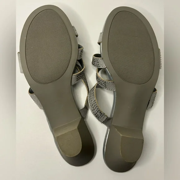 London Fog Rhinestone Silver Strappy Open Toe Slip On Kitten Heel Size 6.5 NWOB - Picture 2 of 9